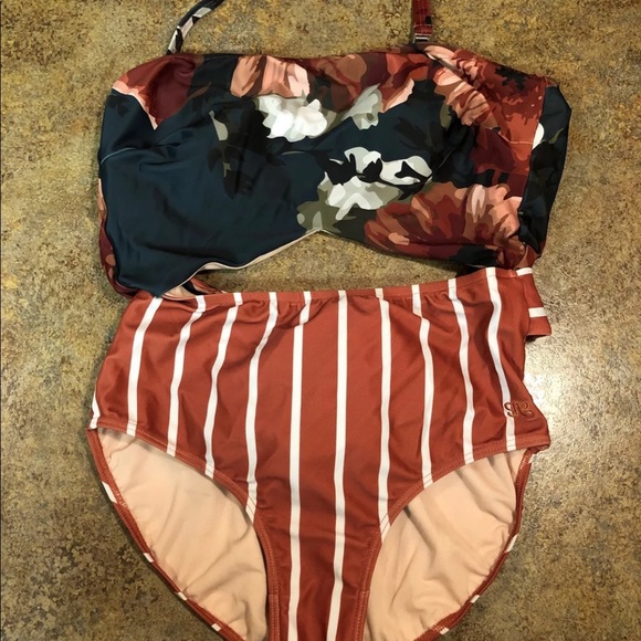 Albion Fit Swimsuit - Picture 2 of 5